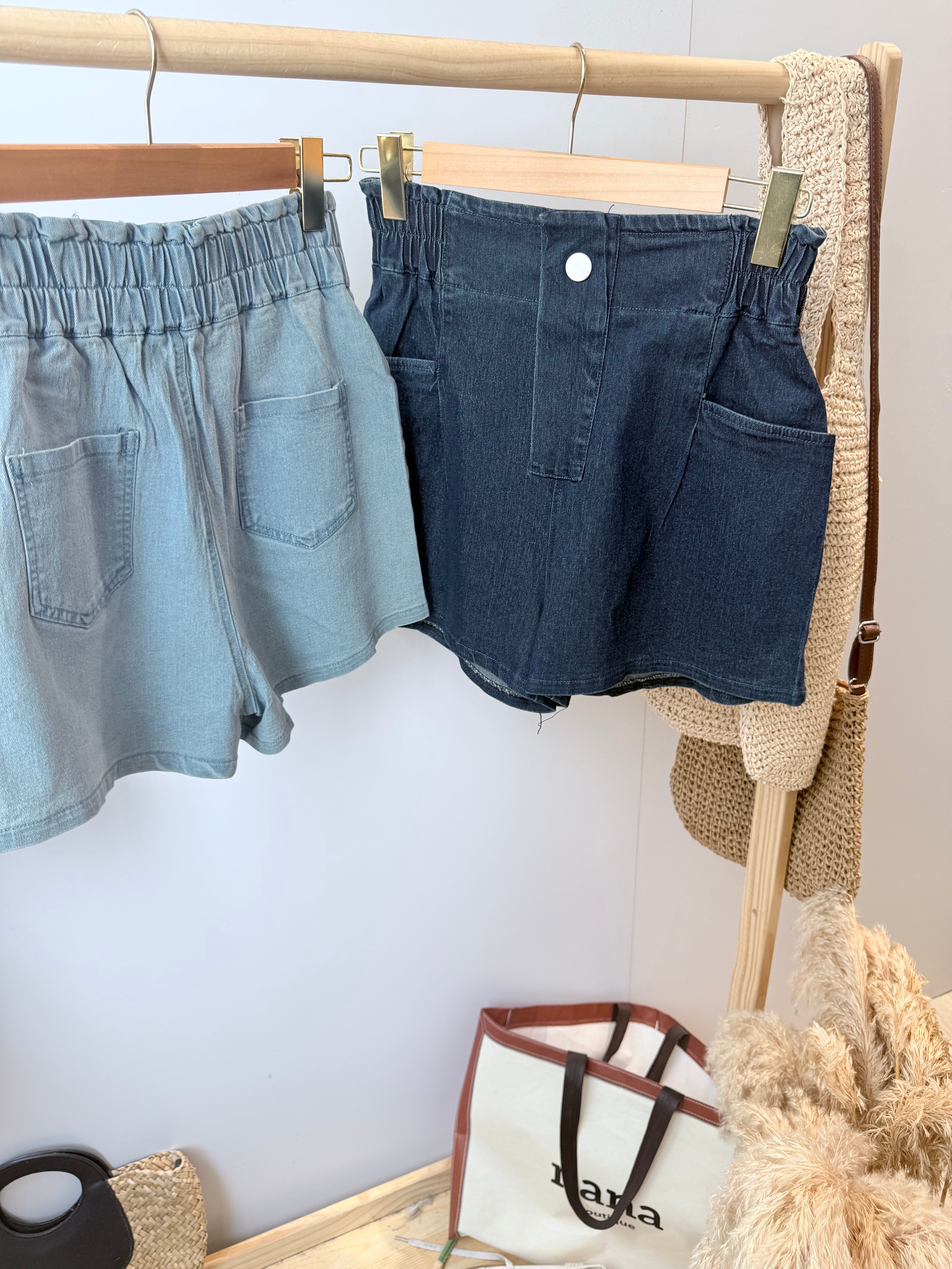 牛仔弹力高腰短裤