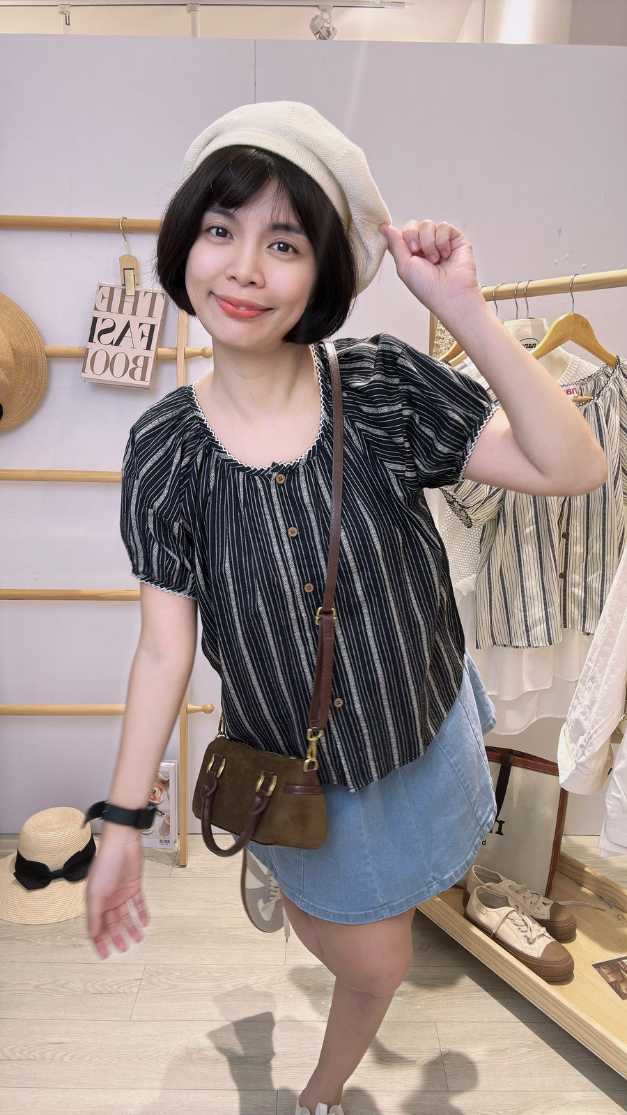 软麻复古灯笼袖上衣