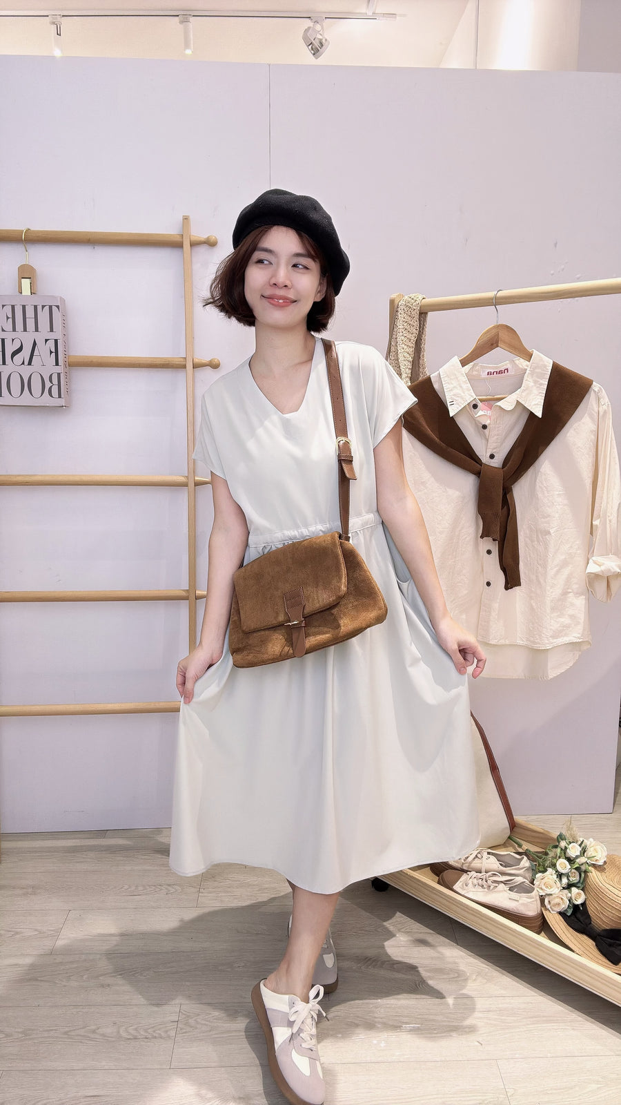 V领西装收腰连身裙