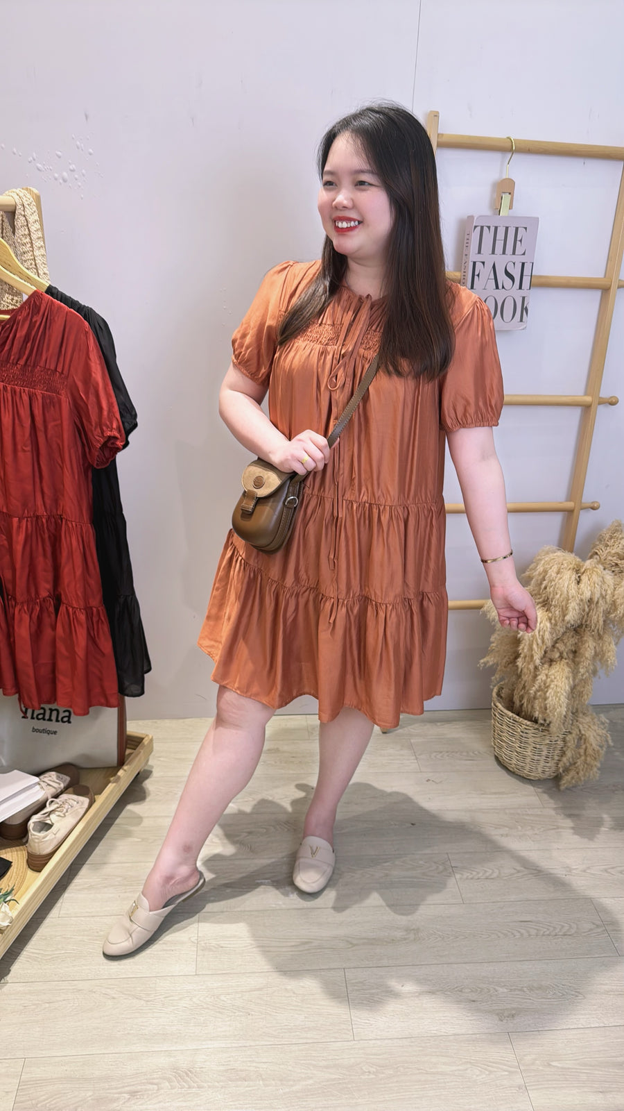 独家雪纺泡泡袖连身裙