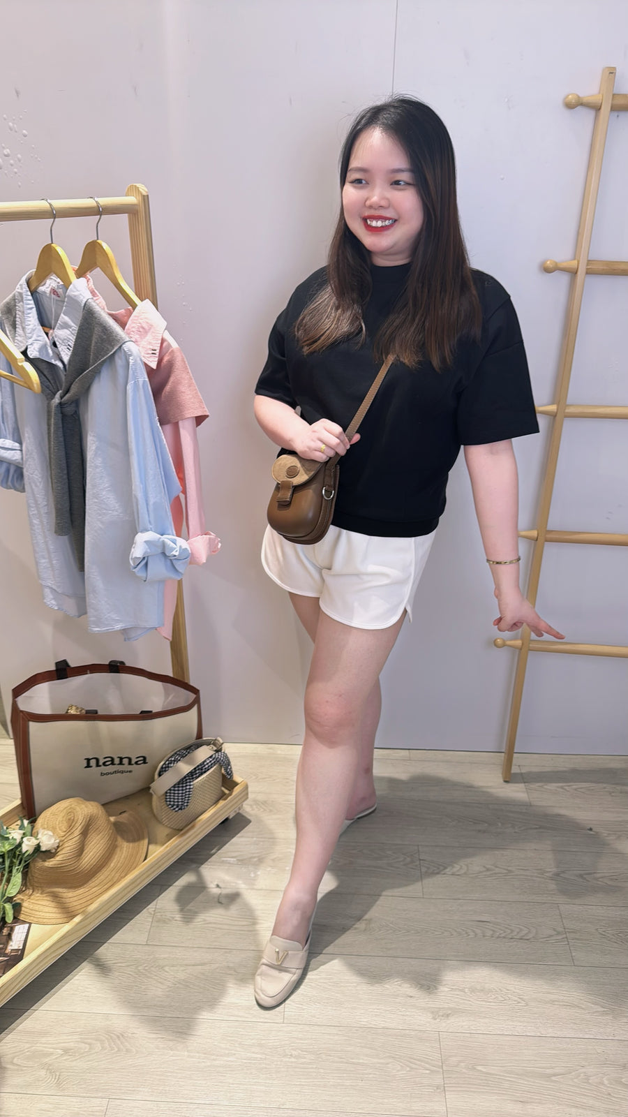 优质棉圆领单色上衣