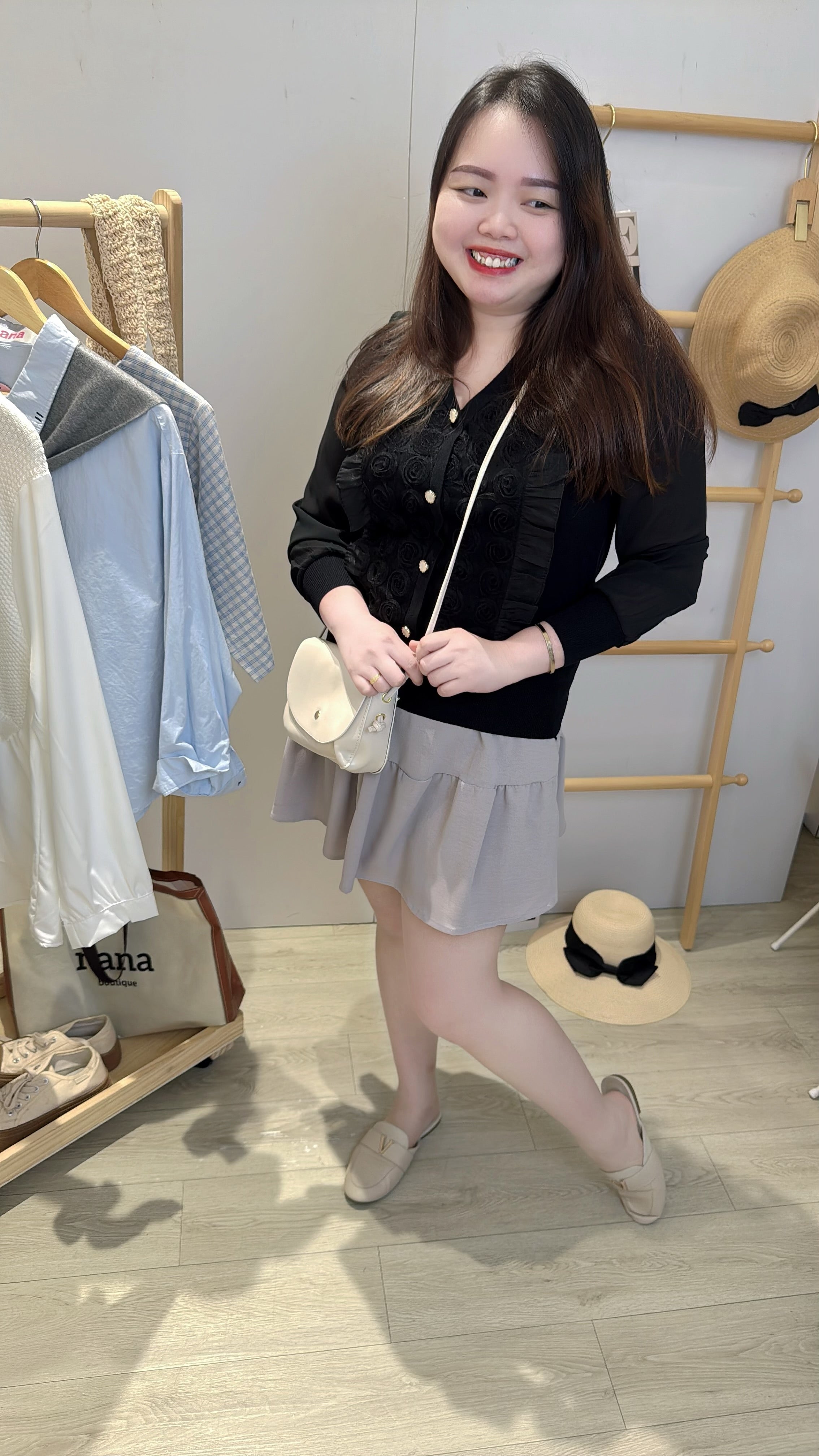 气质蕾丝玫瑰假钮雪纺软针织上衣