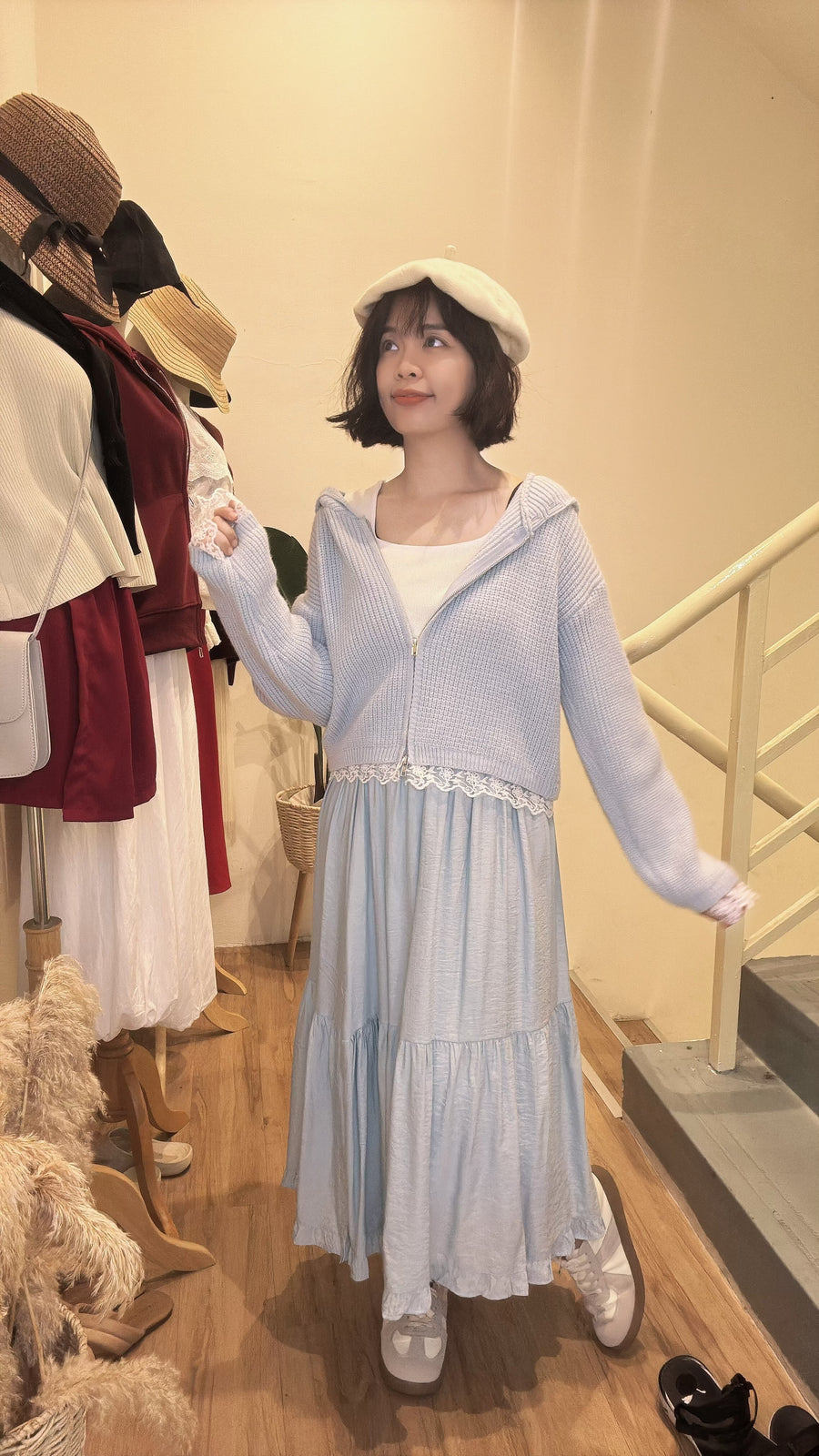 甜美厚软针织蕾丝拉链连帽上衣
