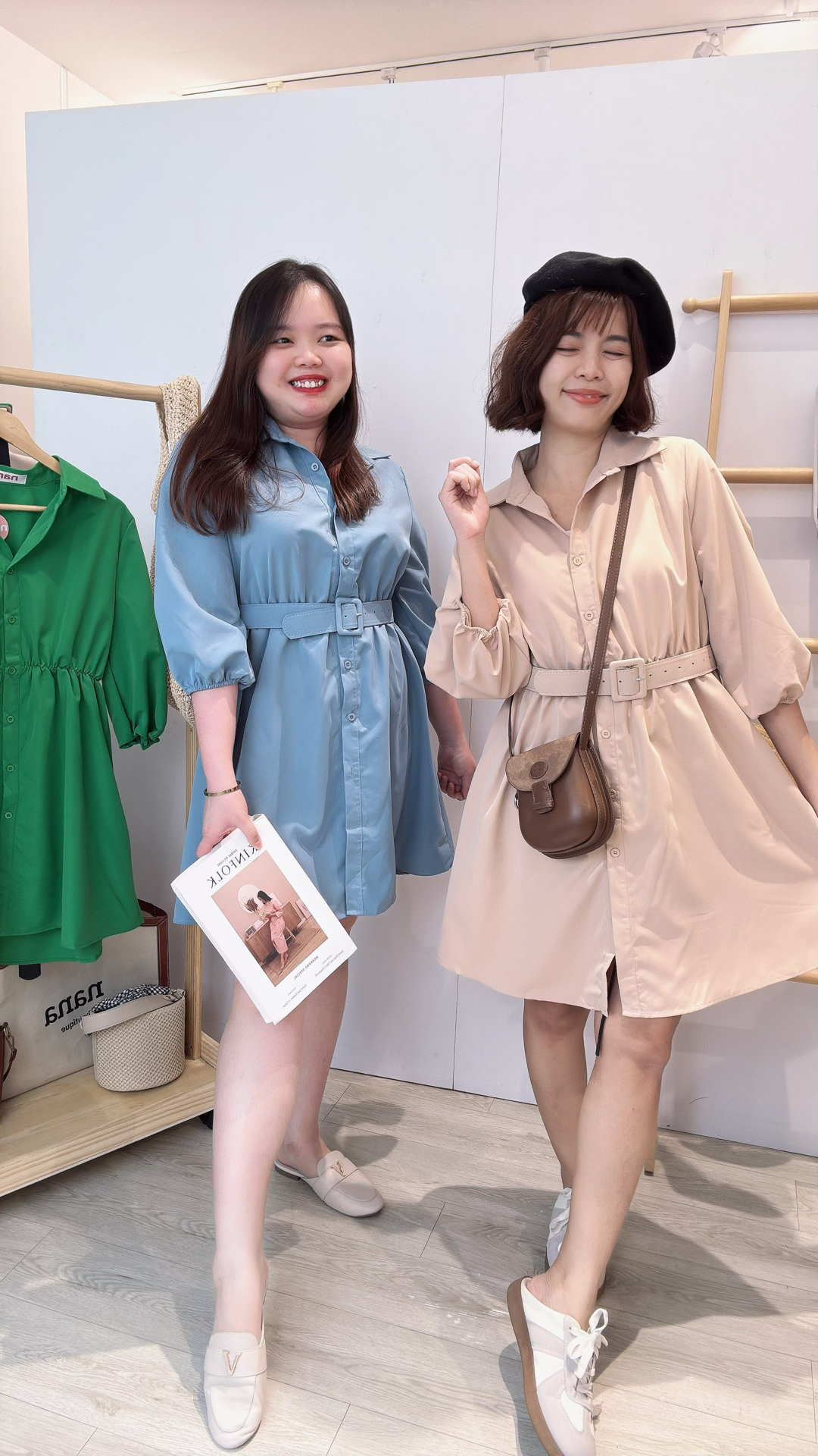 雪纺泡泡收腰袖连身裙