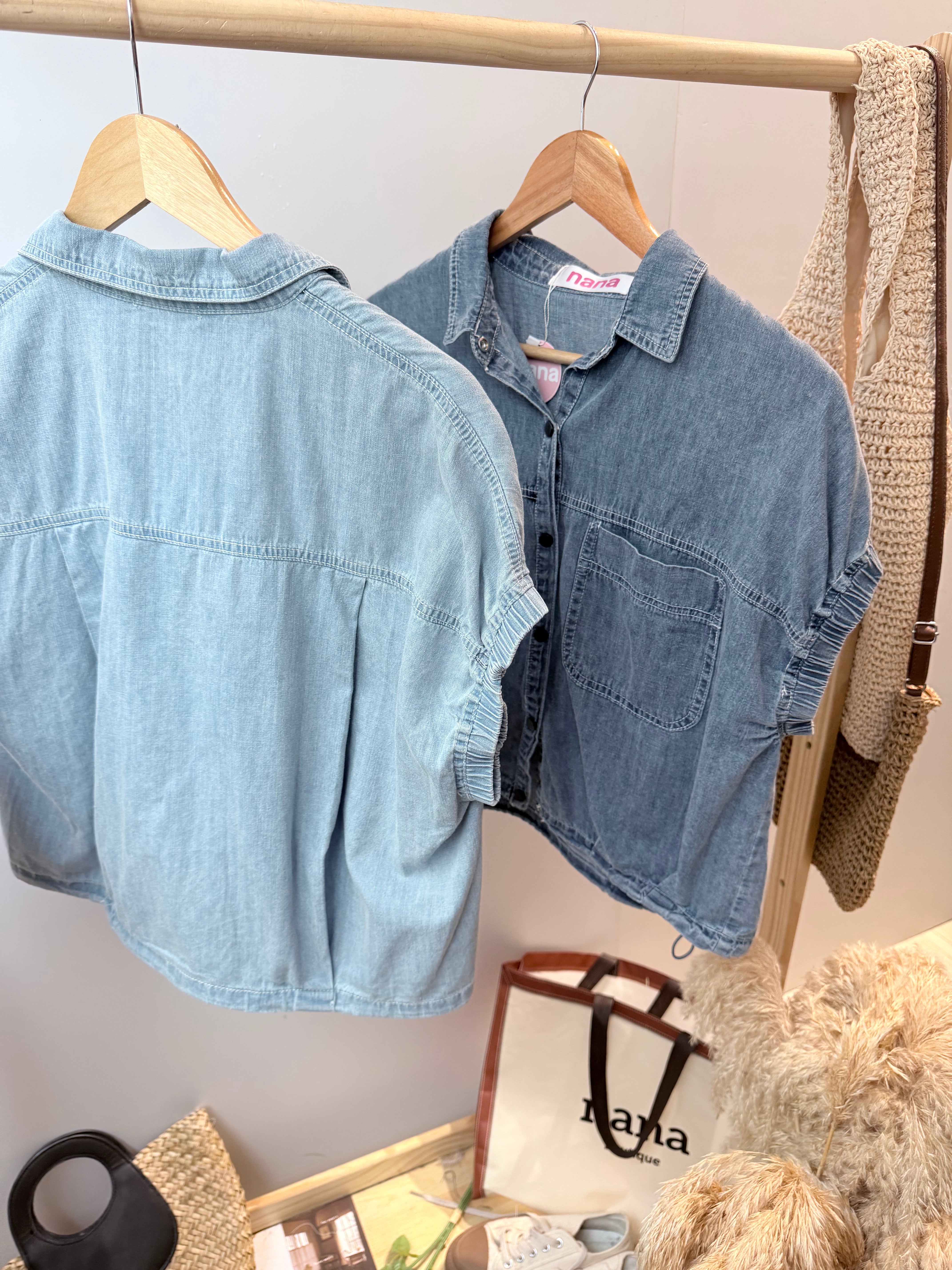 软牛仔短版上衣