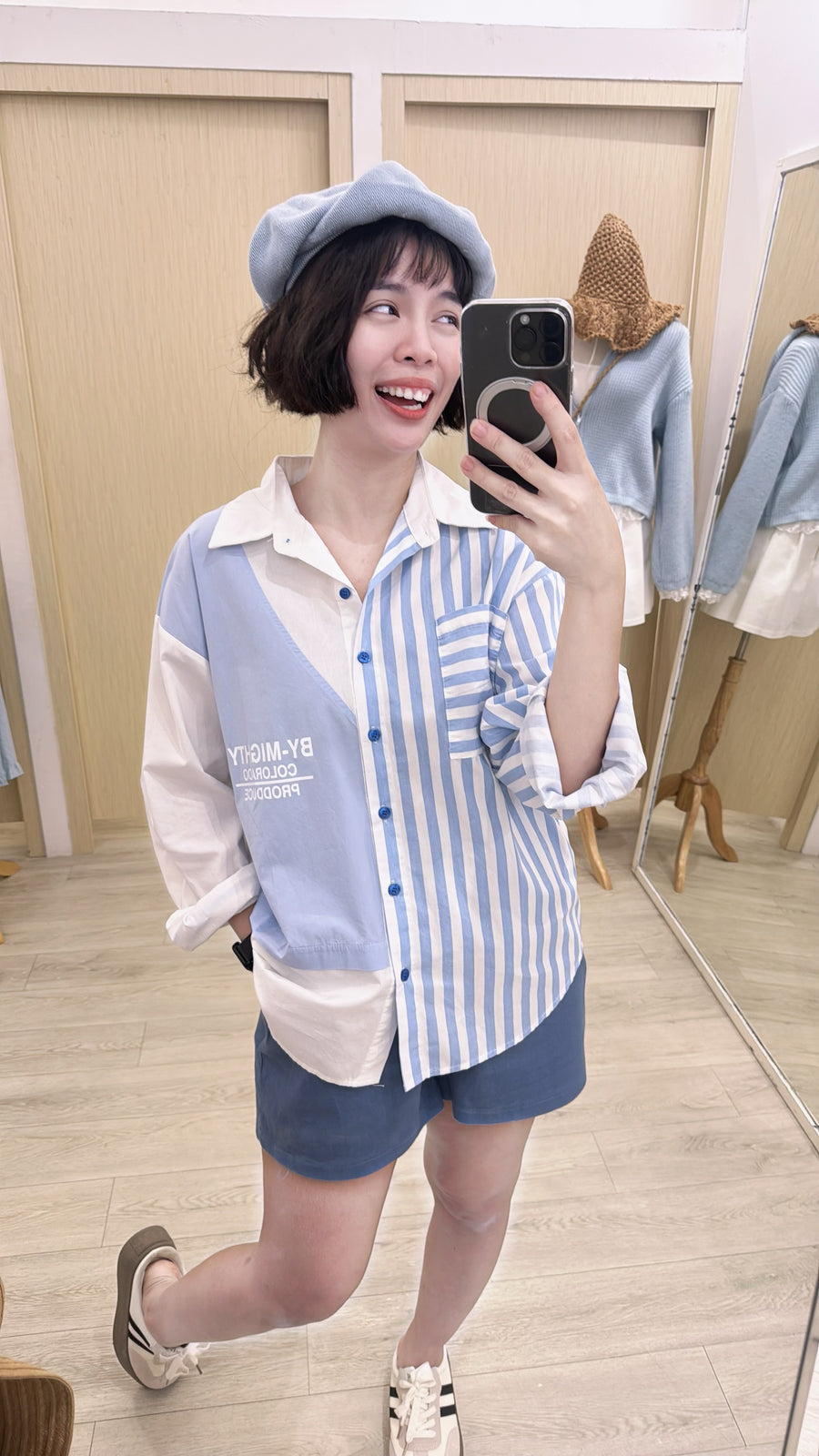 线条宽松并接撞色衬衫