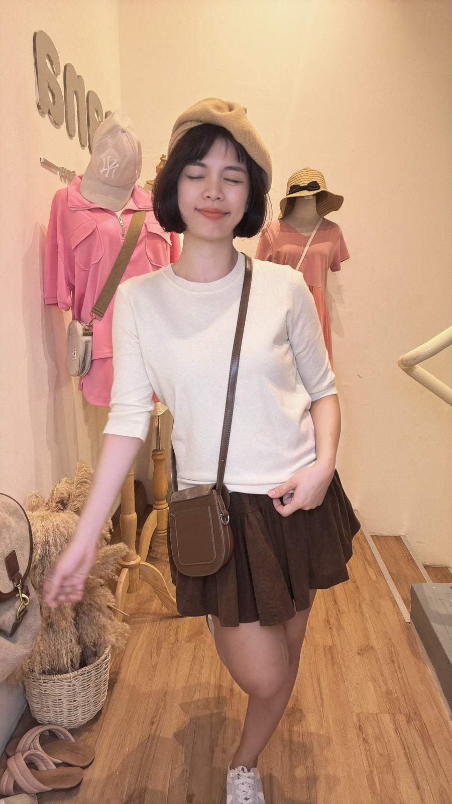 圆领舒服软软针织上衣