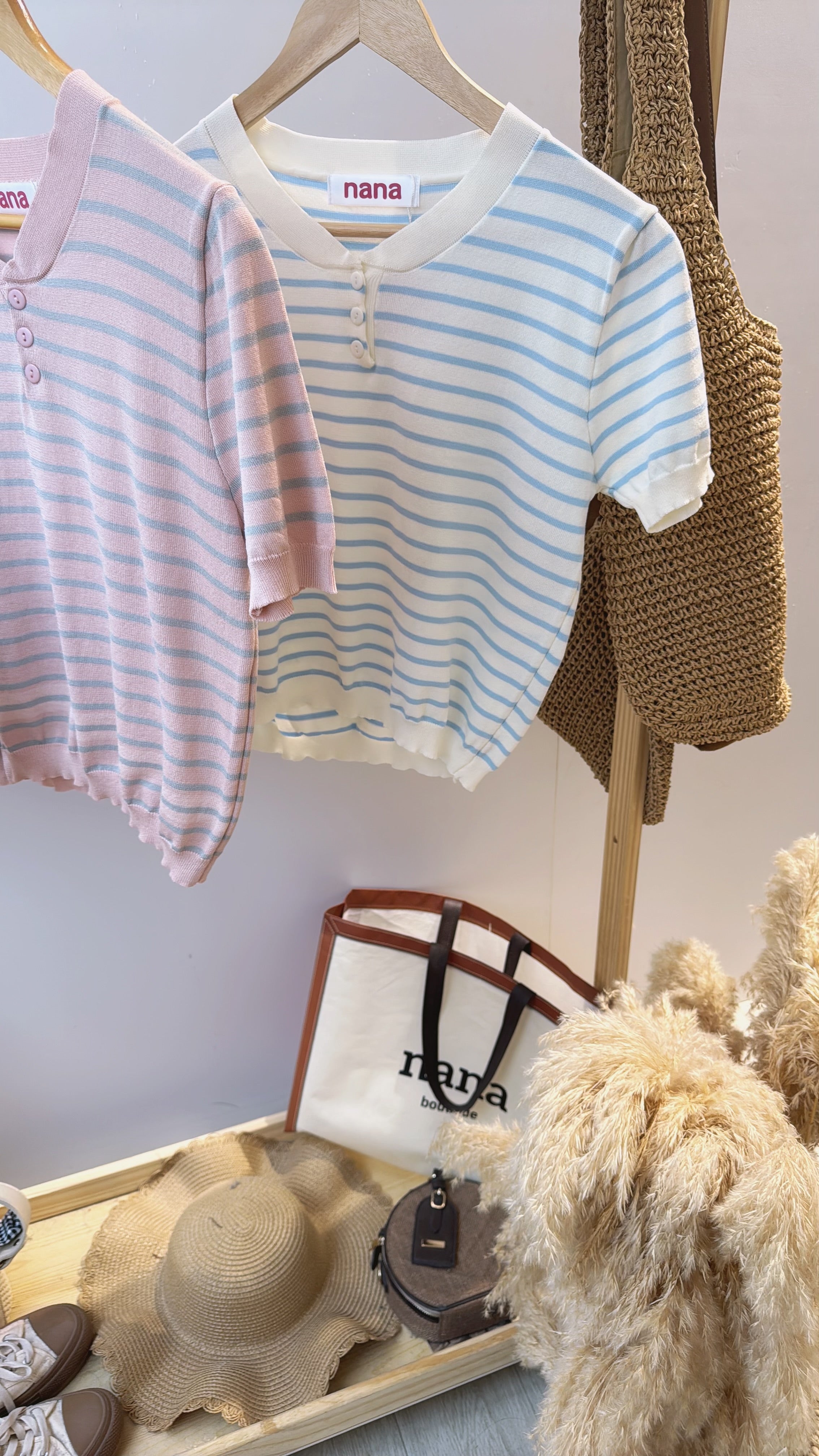 甜美软针织线条上衣