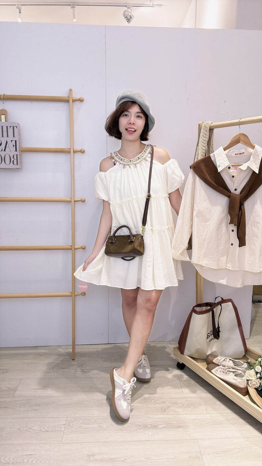 波西米亚风露肩泡泡袖短连身裙