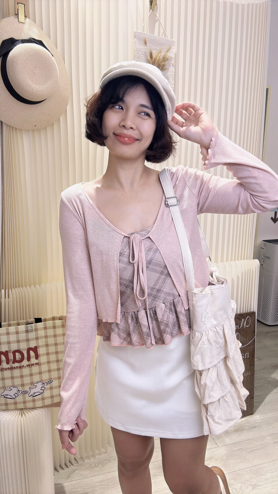 格子蝴蝶结吊带弹力棉甜美上衣