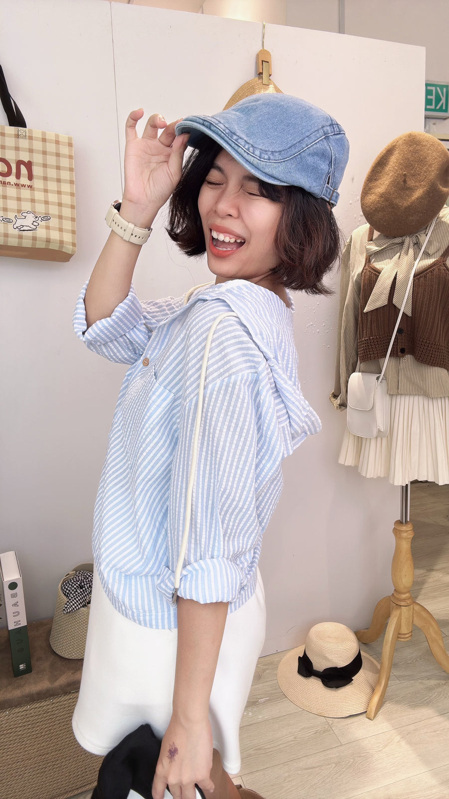 棉麻宽松休闲凉快直线条连帽上衣