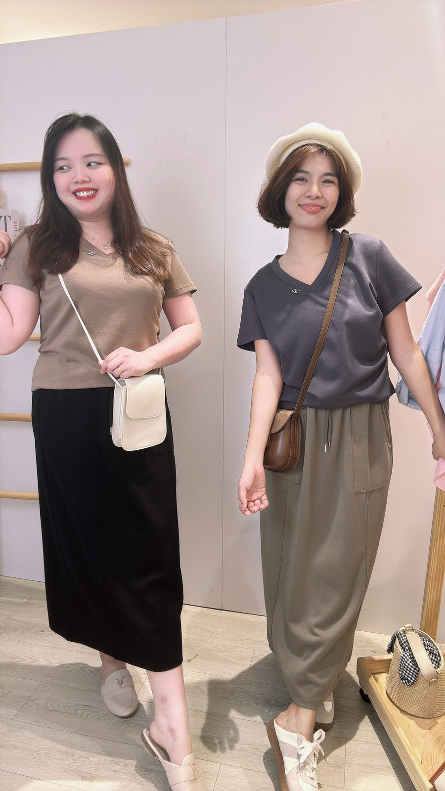 太空棉V领褶皱上衣