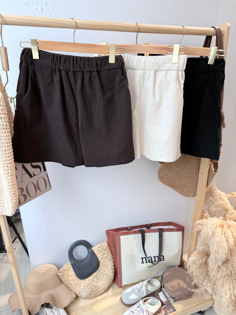 灯芯绒松紧腰短裤