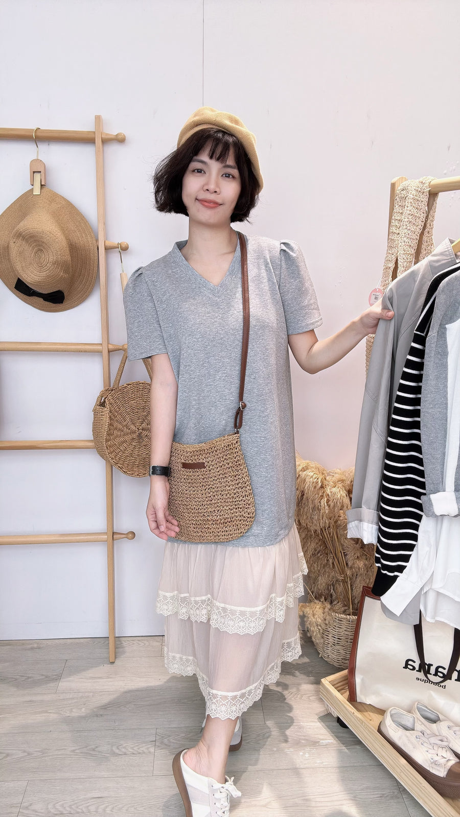 公主袖蕾丝长连身裙