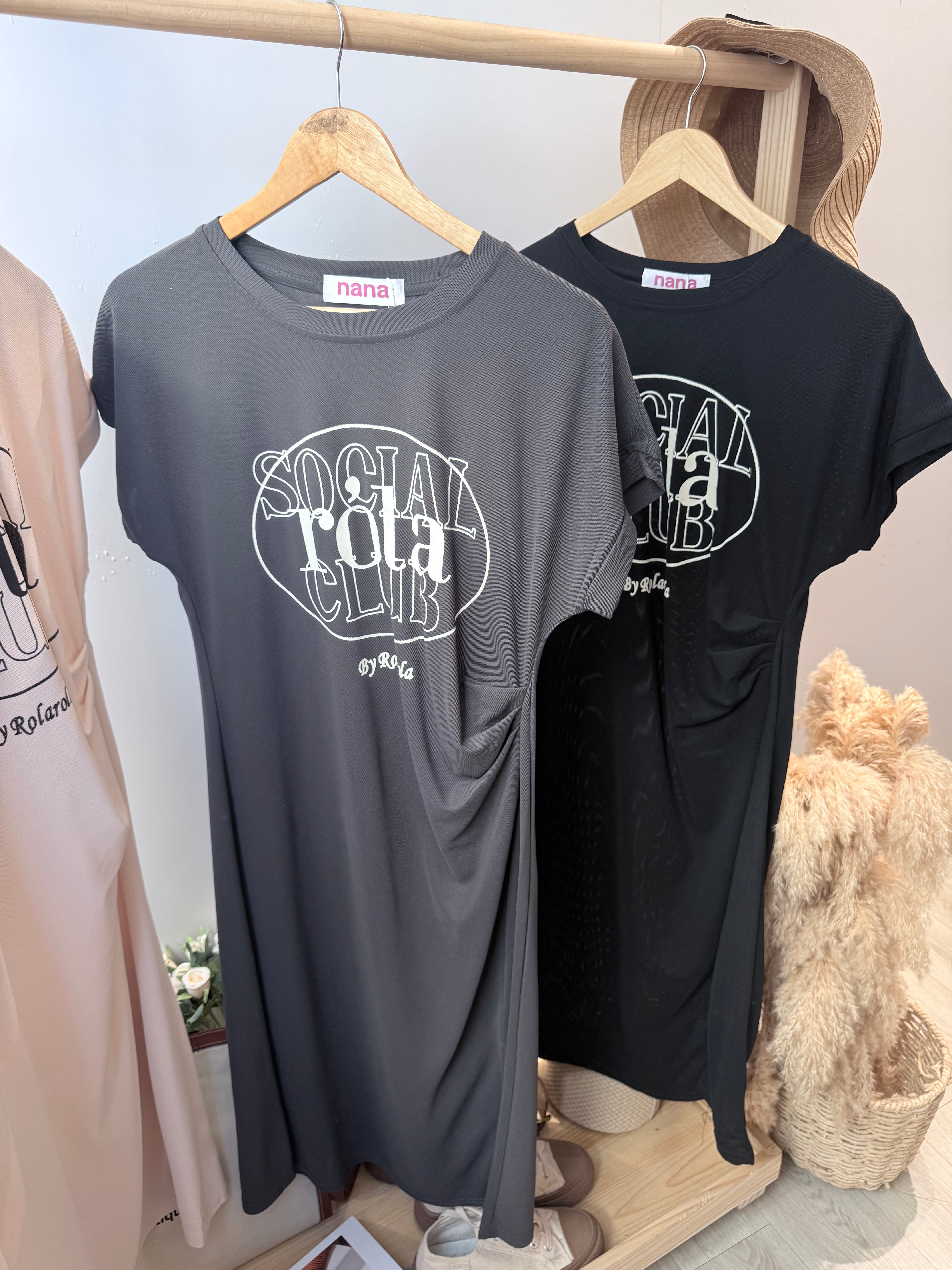 滚珠棉字母皱褶收腰套裙