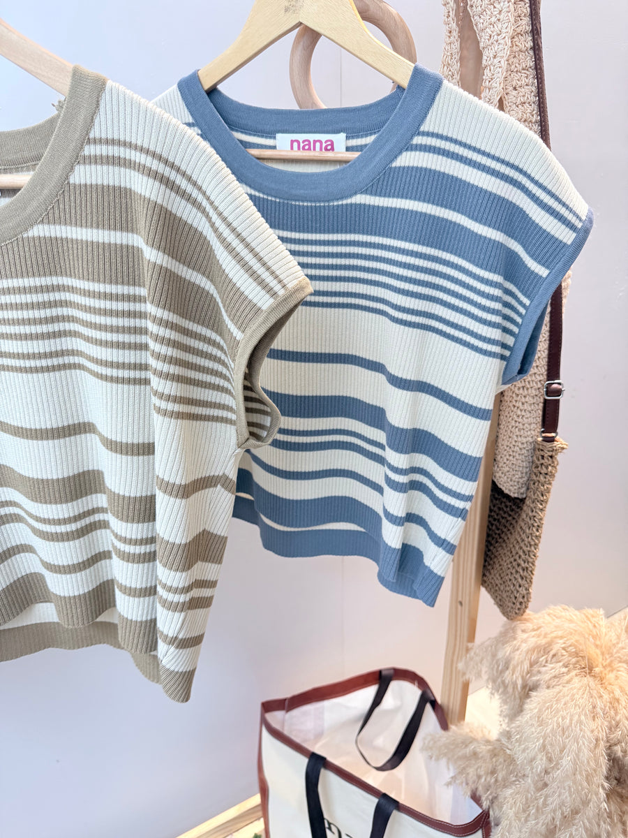 撞色线条冰丝软针织上衣