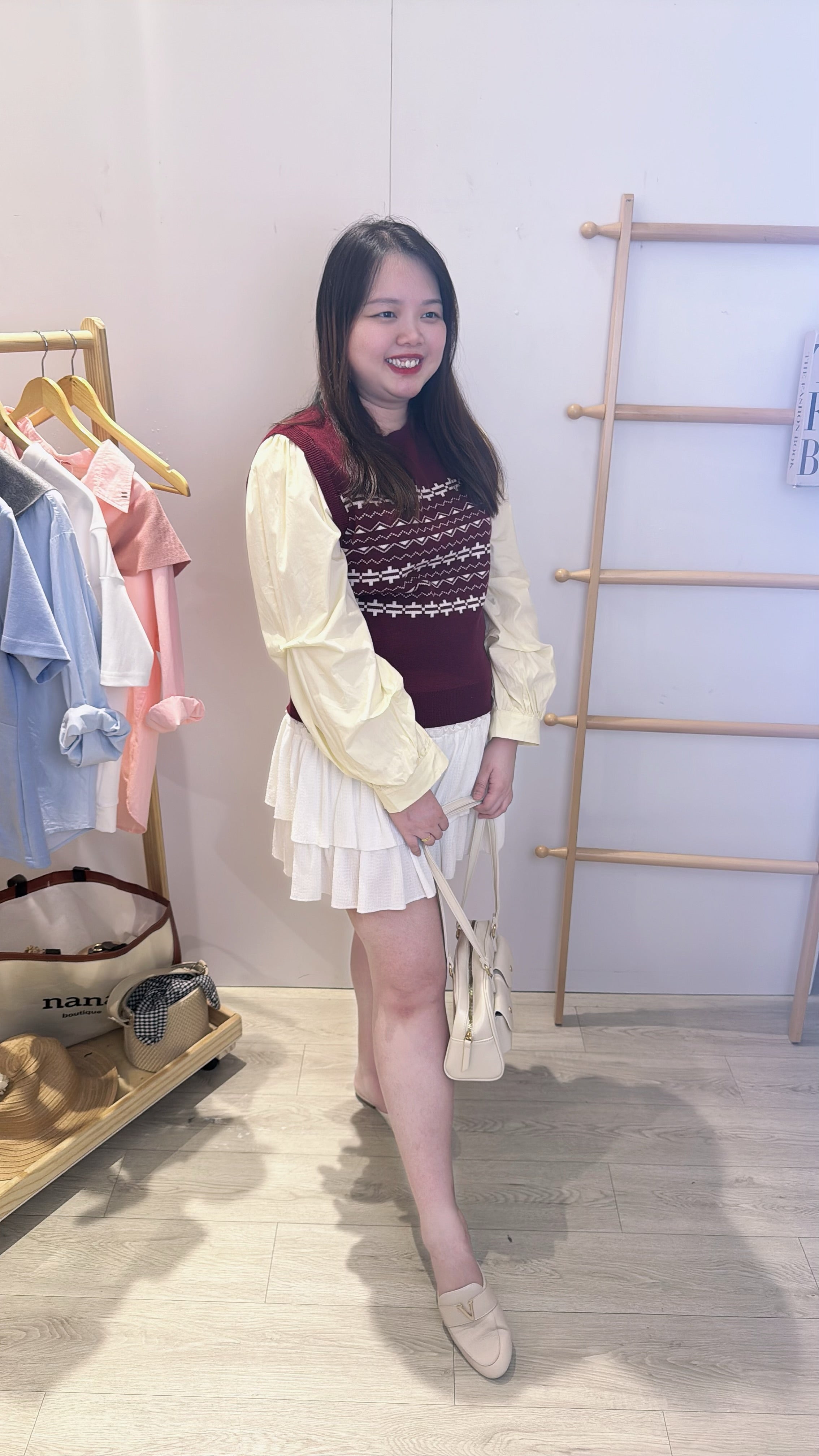 酒红色文艺泡泡长袖上衣