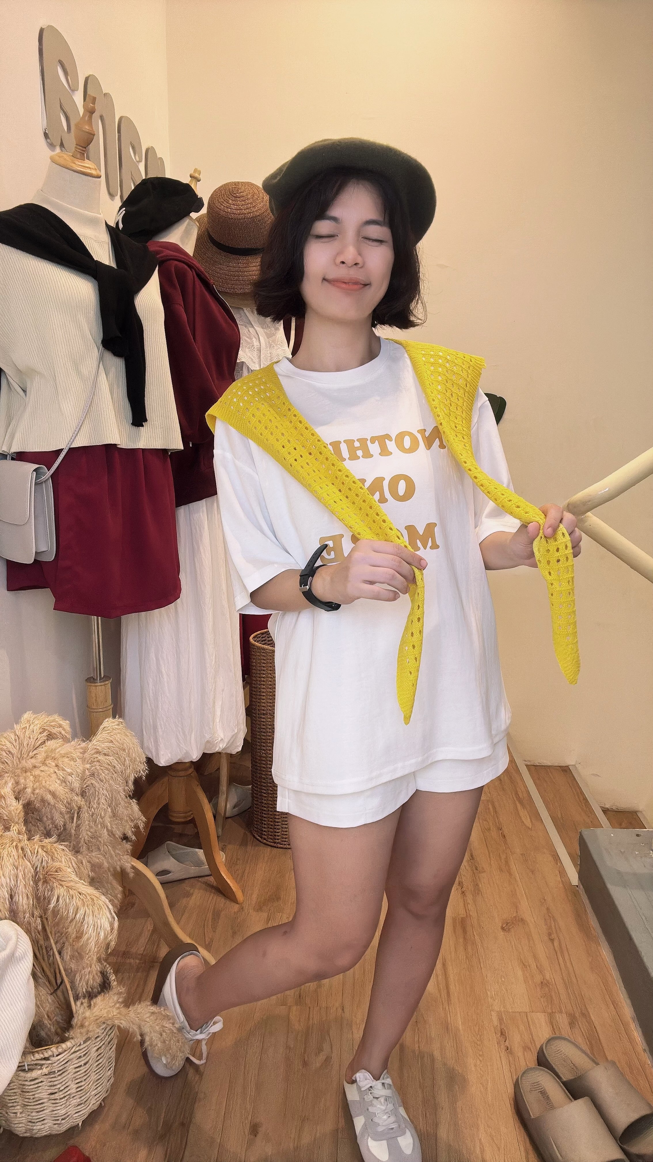 披肩字母Over滑滑棉 T