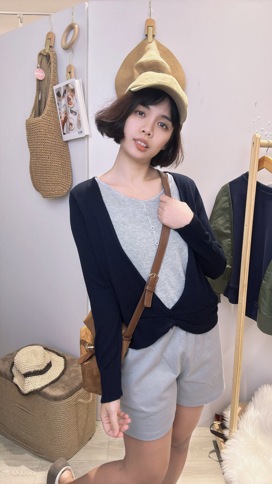 滑滑软软针织假两件外套式上衣