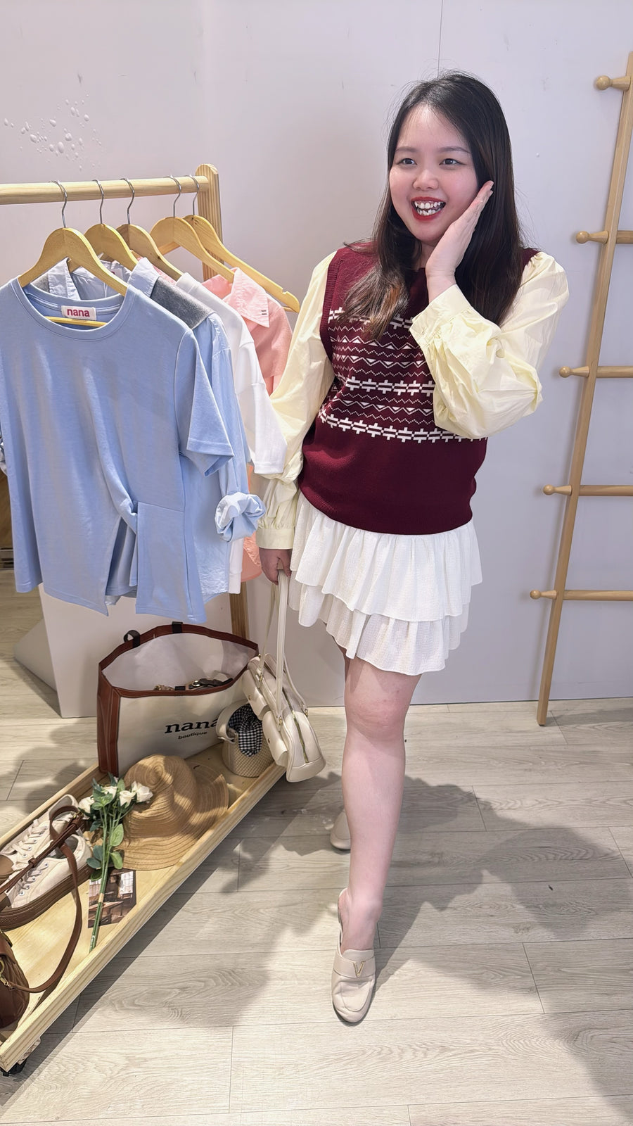 酒红色文艺泡泡长袖上衣