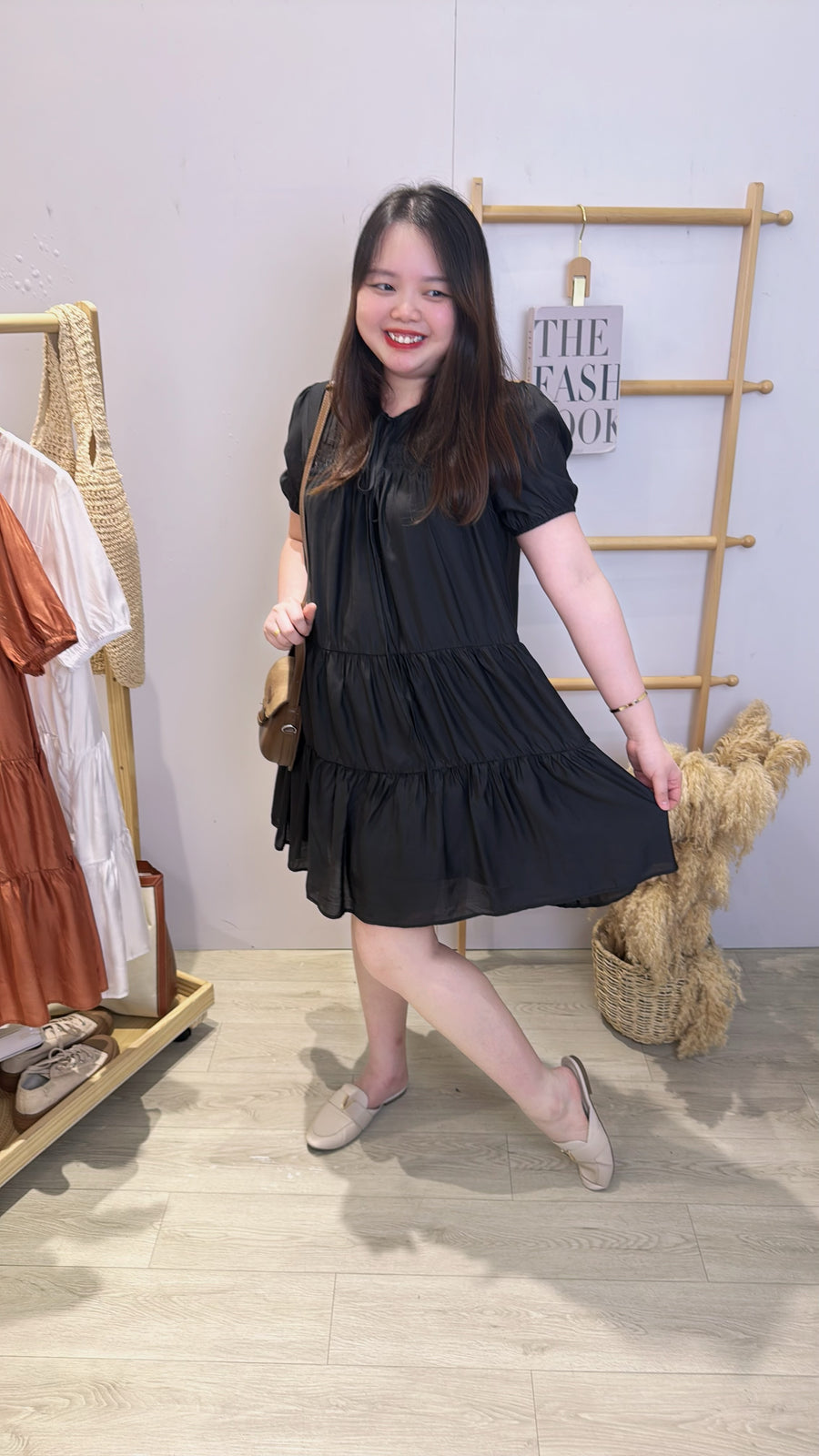 独家雪纺泡泡袖连身裙