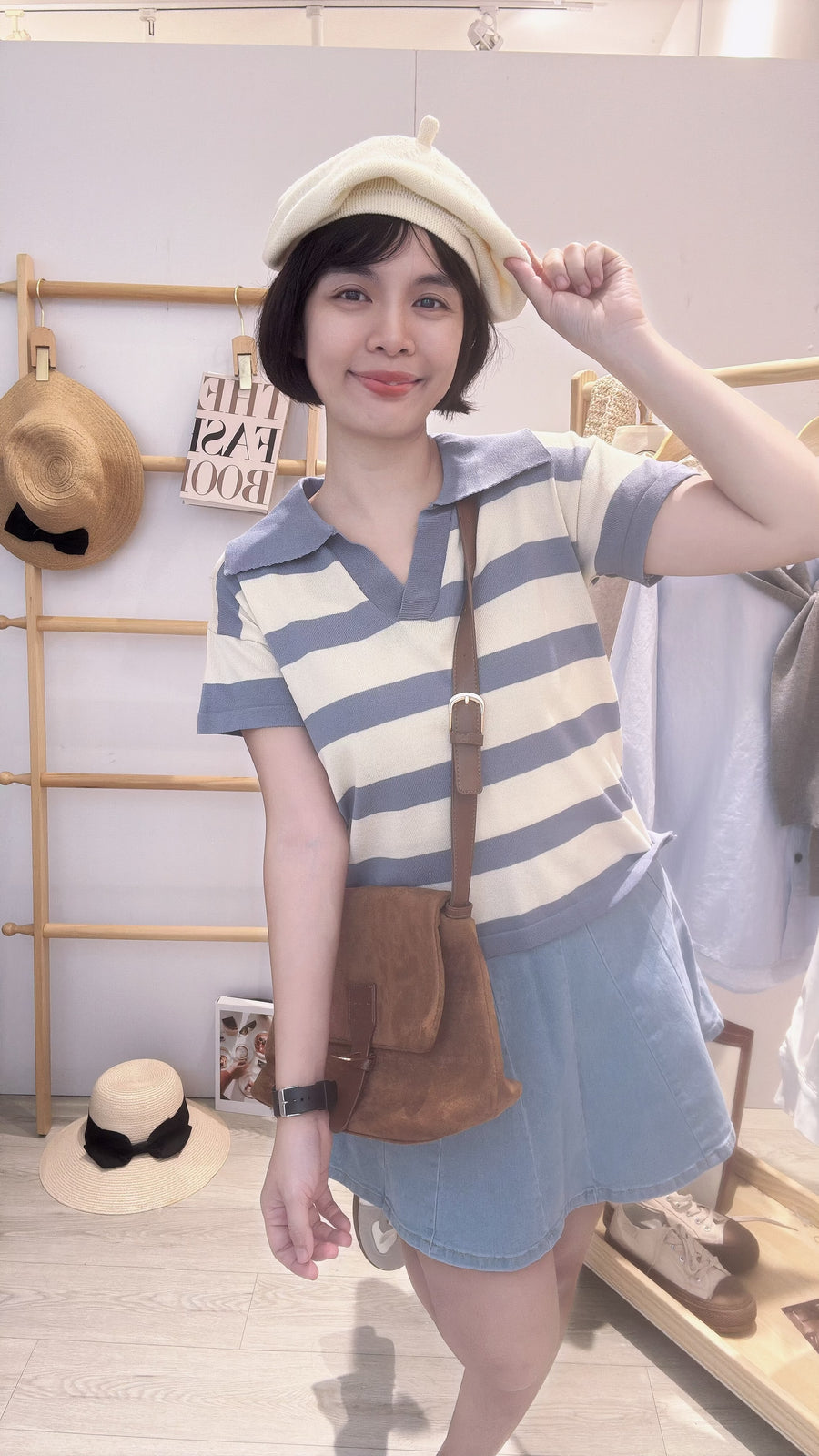 柔软Polo领线条软针织上衣