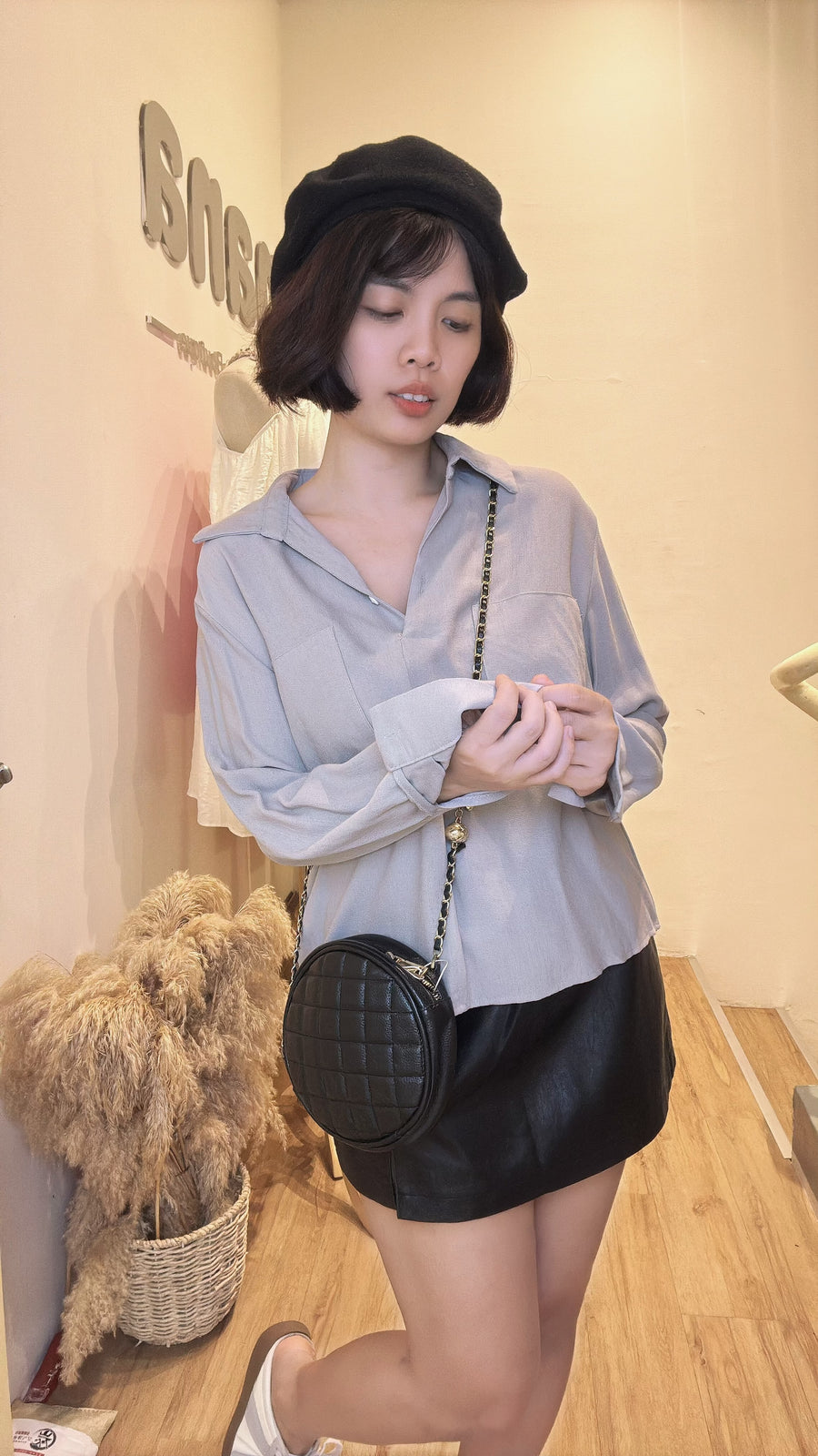 软麻V领凉快上衣