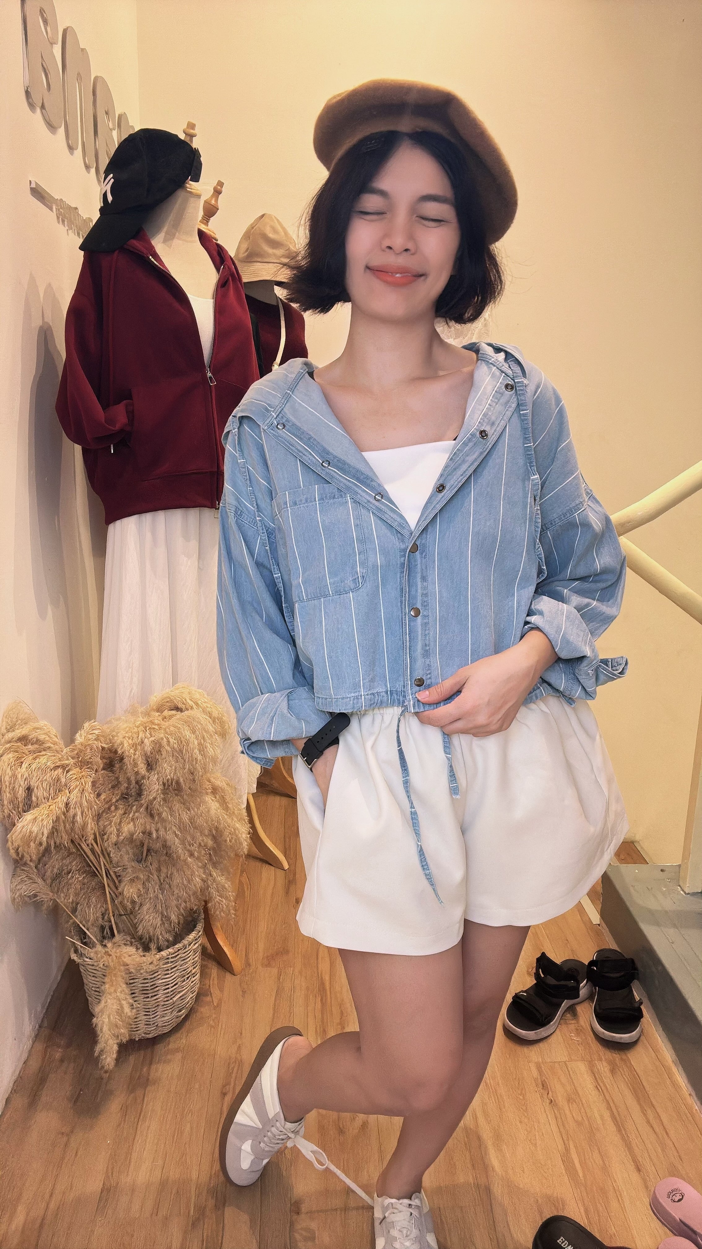 漂亮软牛仔连帽上衣