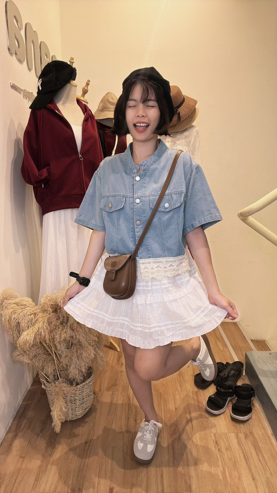 气质甜美牛仔蕾丝外套单衣