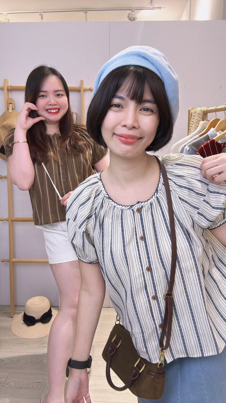 软麻复古灯笼袖上衣