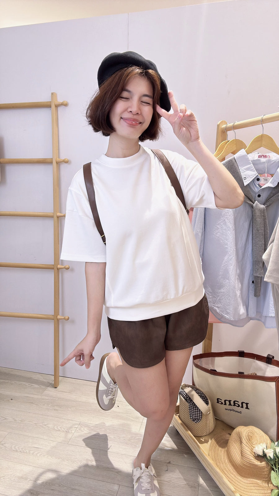 优质棉圆领单色上衣