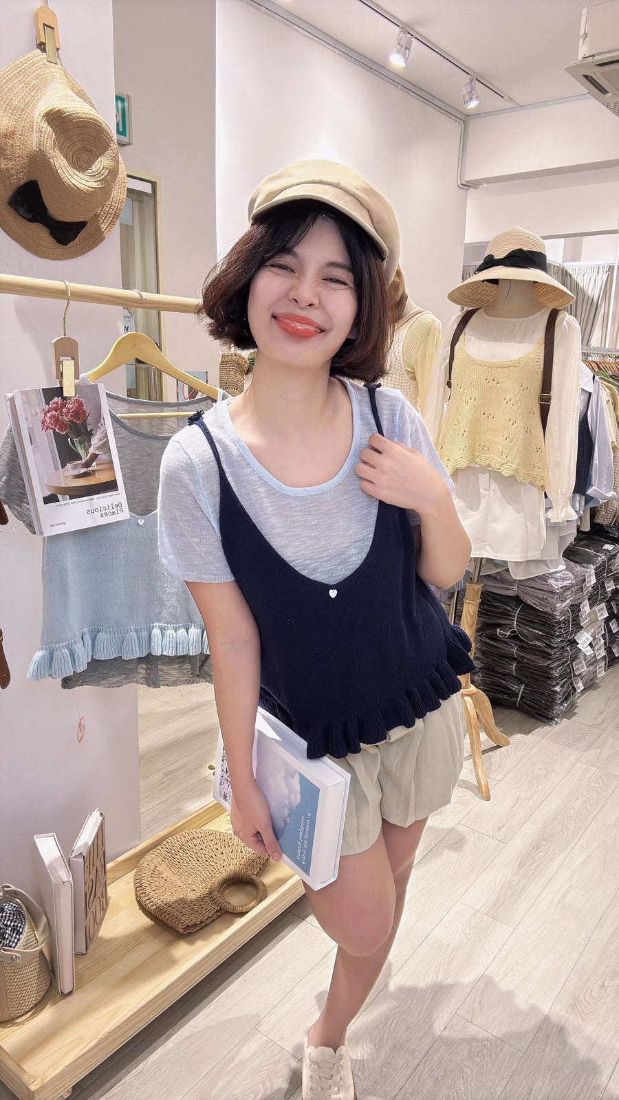 针织吊带木耳边甜美上衣
