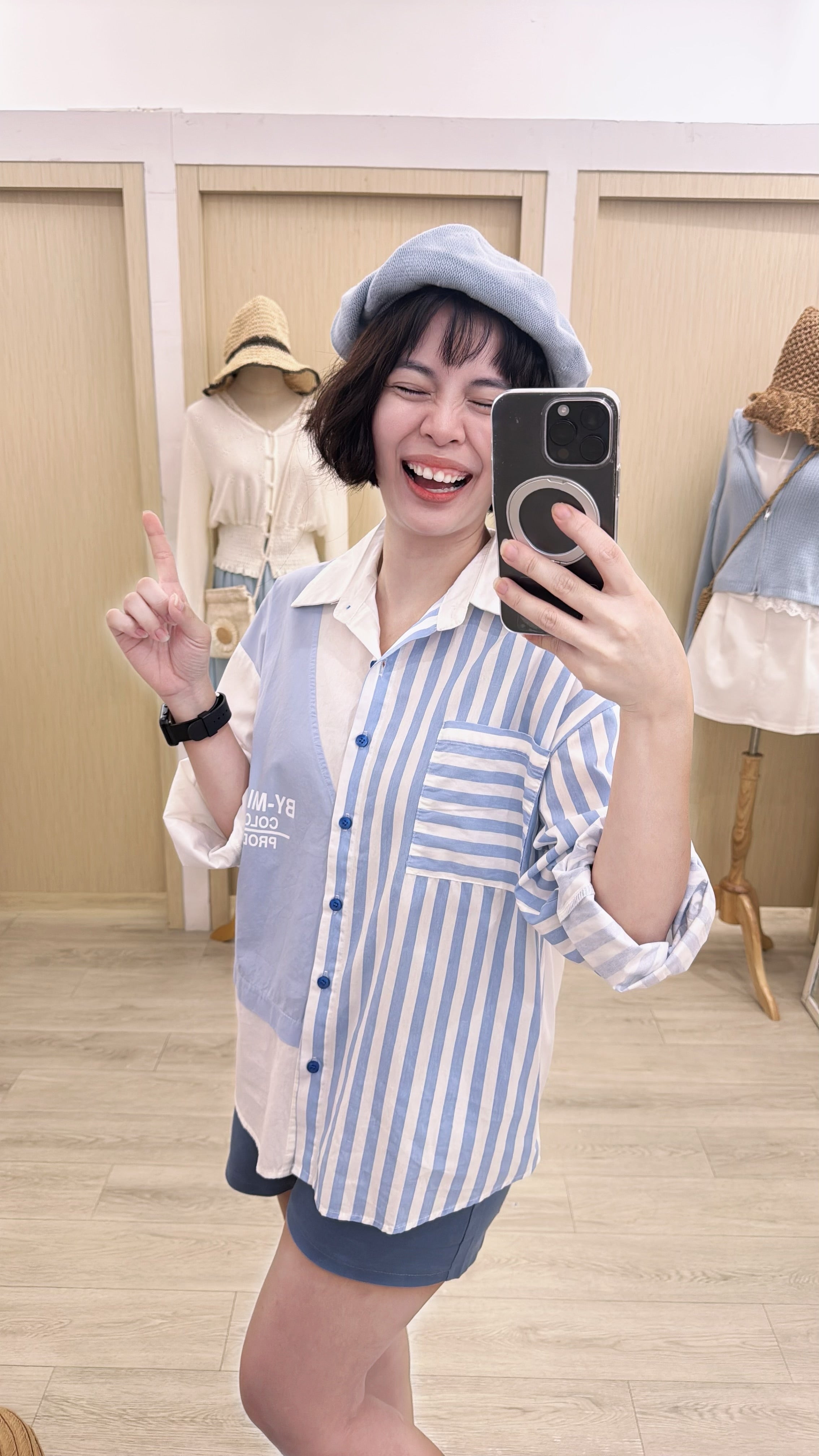 线条宽松并接撞色衬衫