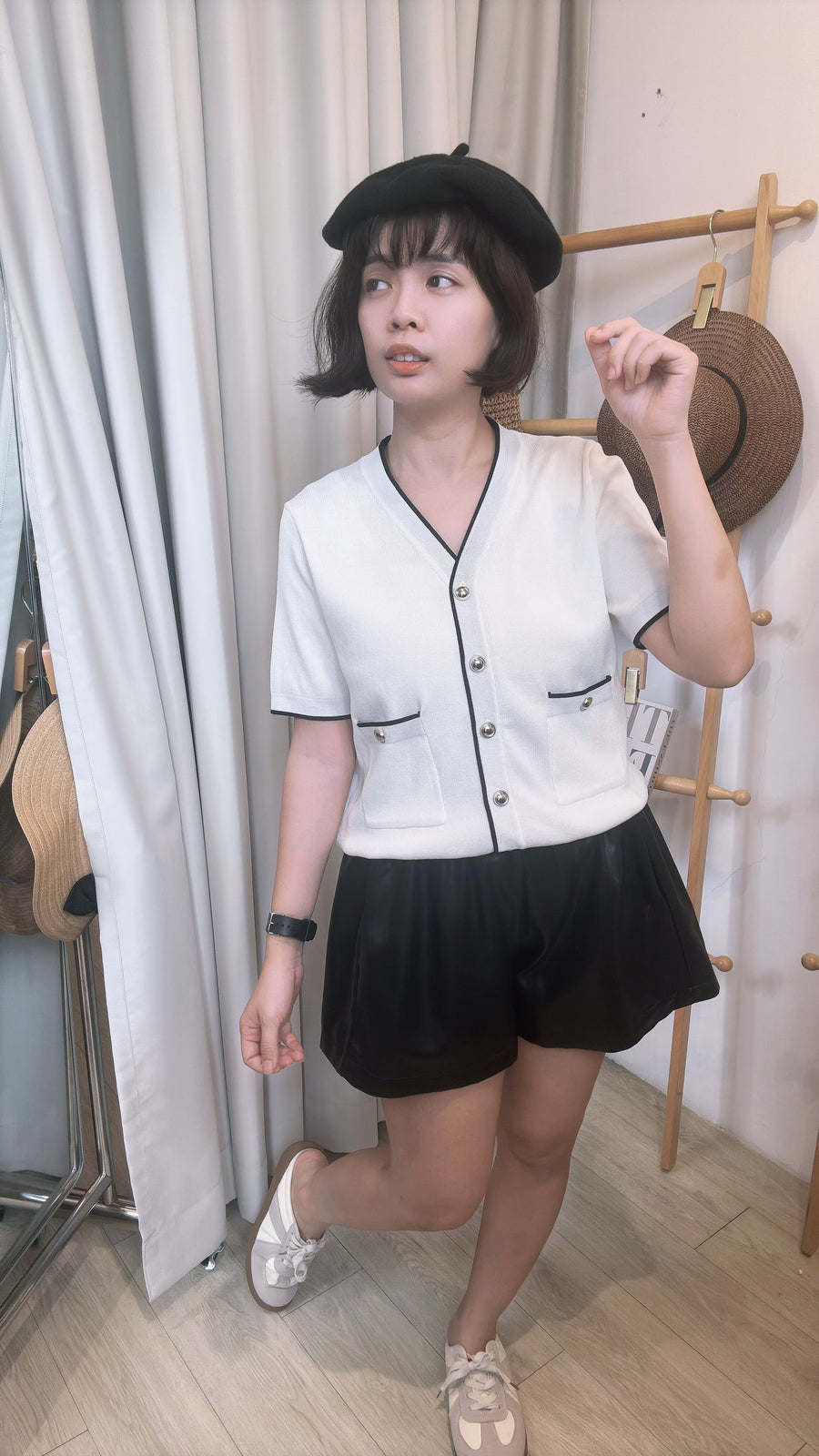 小香风针织假纽上衣