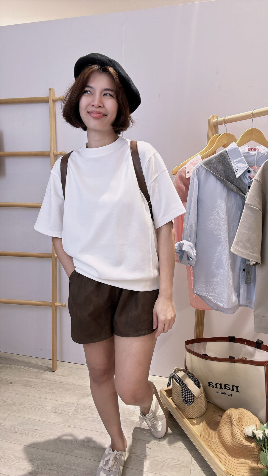 优质棉圆领单色上衣