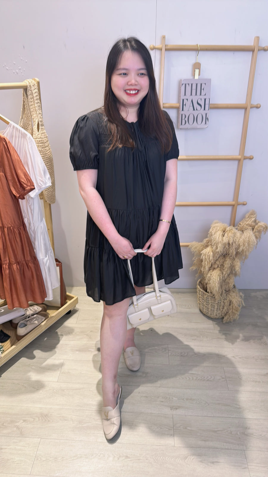 独家雪纺泡泡袖连身裙