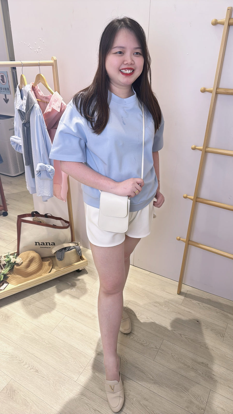 优质棉圆领单色上衣