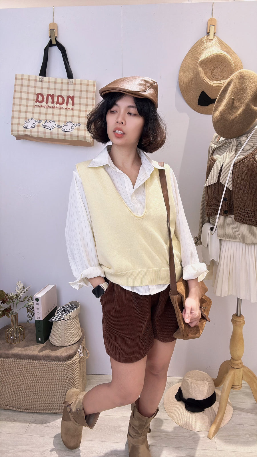 甜美针织马甲并接线条衬衫