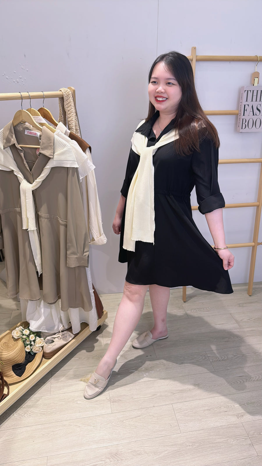 雪纺收腰配披肩连身裙