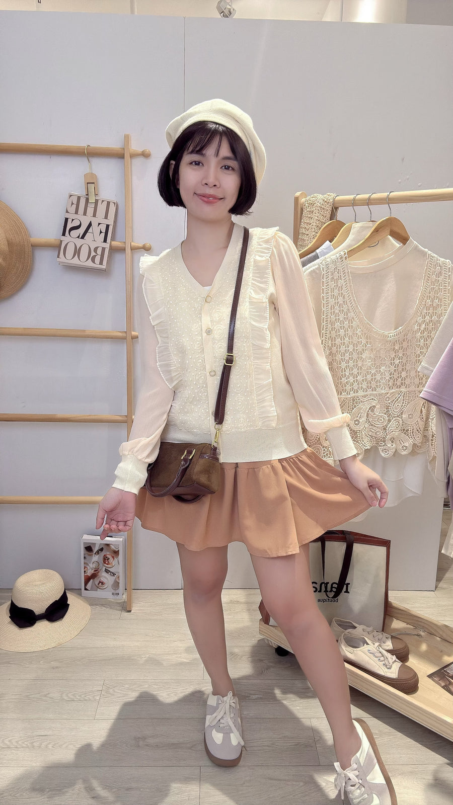 气质蕾丝玫瑰假钮雪纺软针织上衣