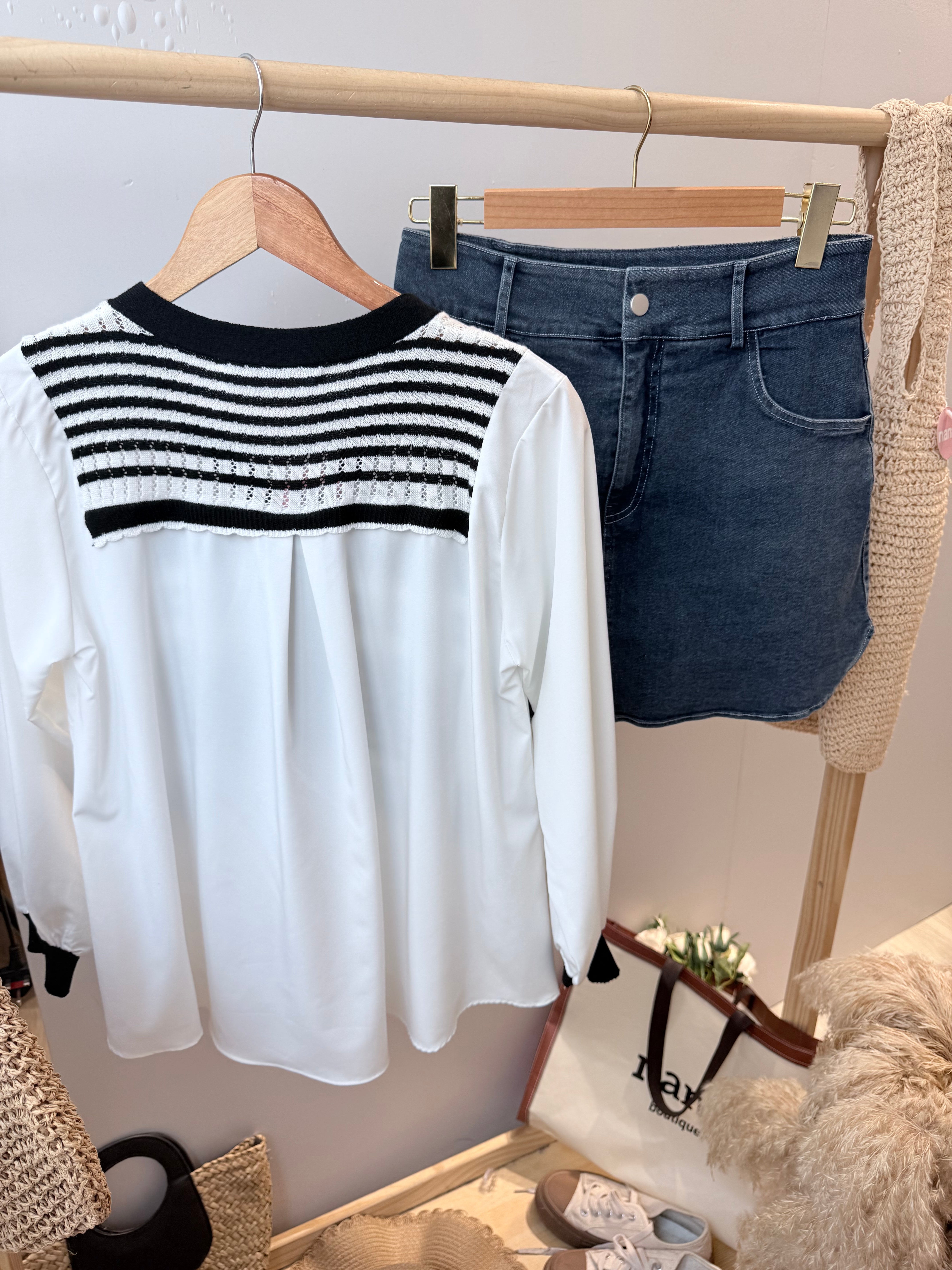 显瘦镂空针织雪纺上衣