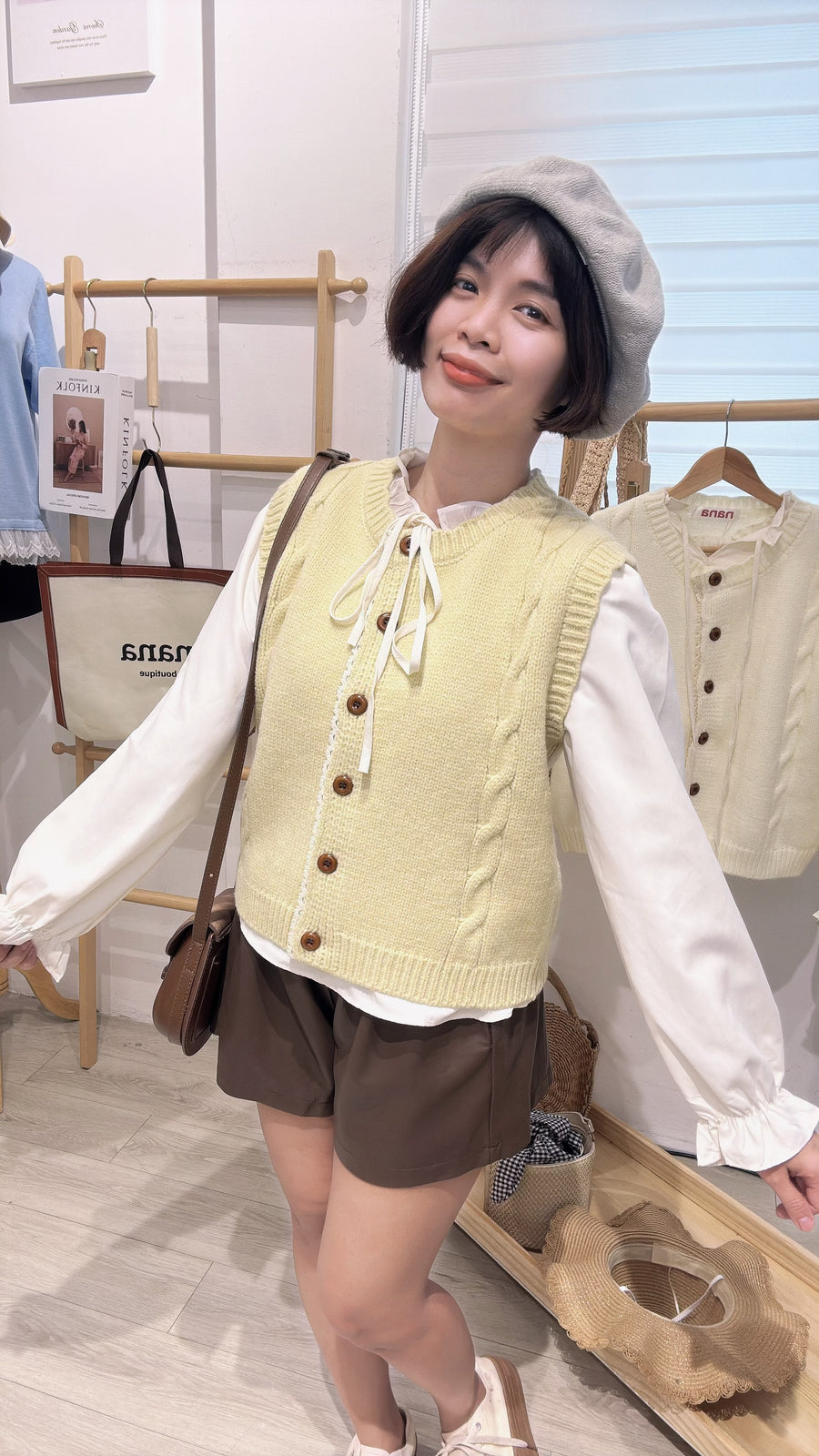 漂亮韩版薄绒内搭并针织马甲上衣