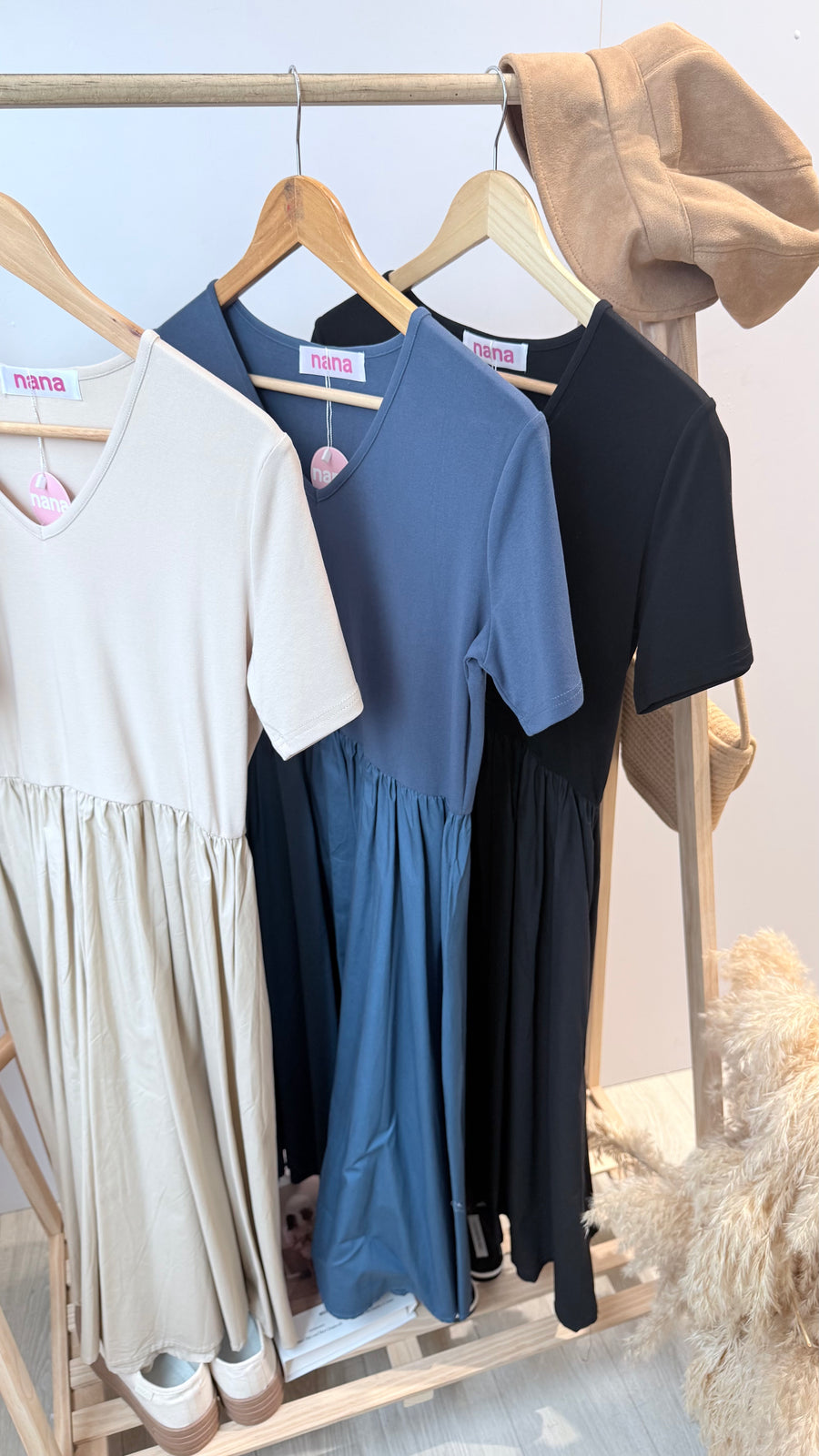 V领cotton并接polyester 套裙