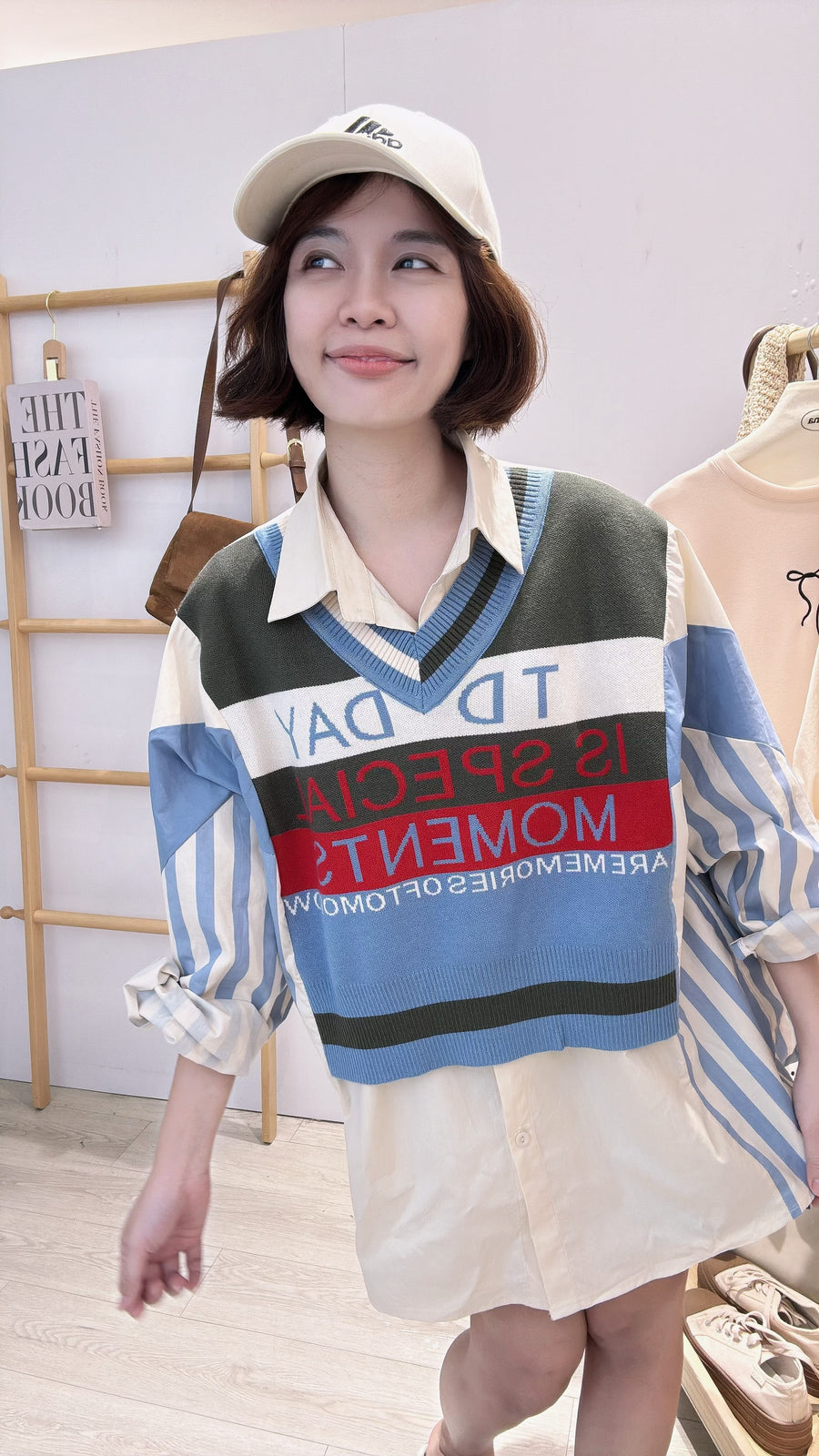 针织撞色并接线条衬衫