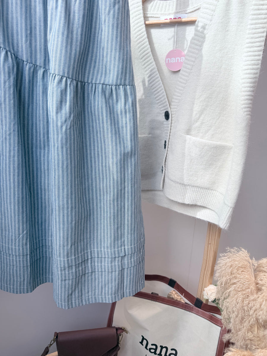 气质蓝白线条麻料长裙