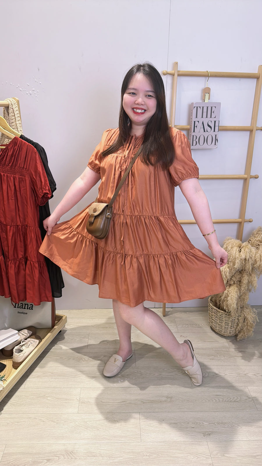 独家雪纺泡泡袖连身裙