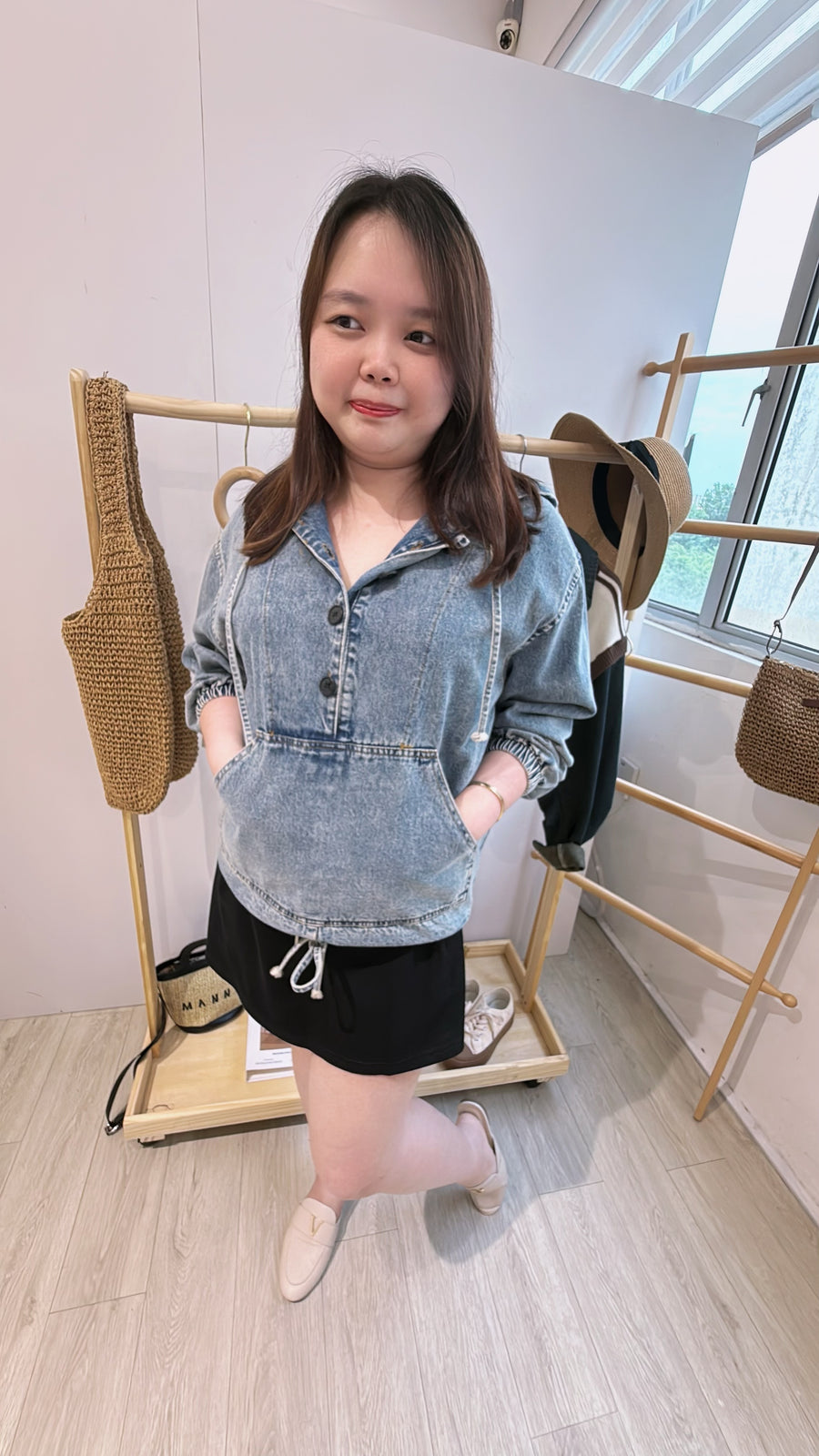 牛仔卫衣款上衣