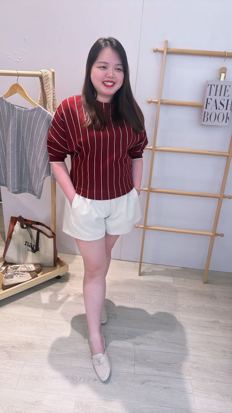 圆领软针织上衣