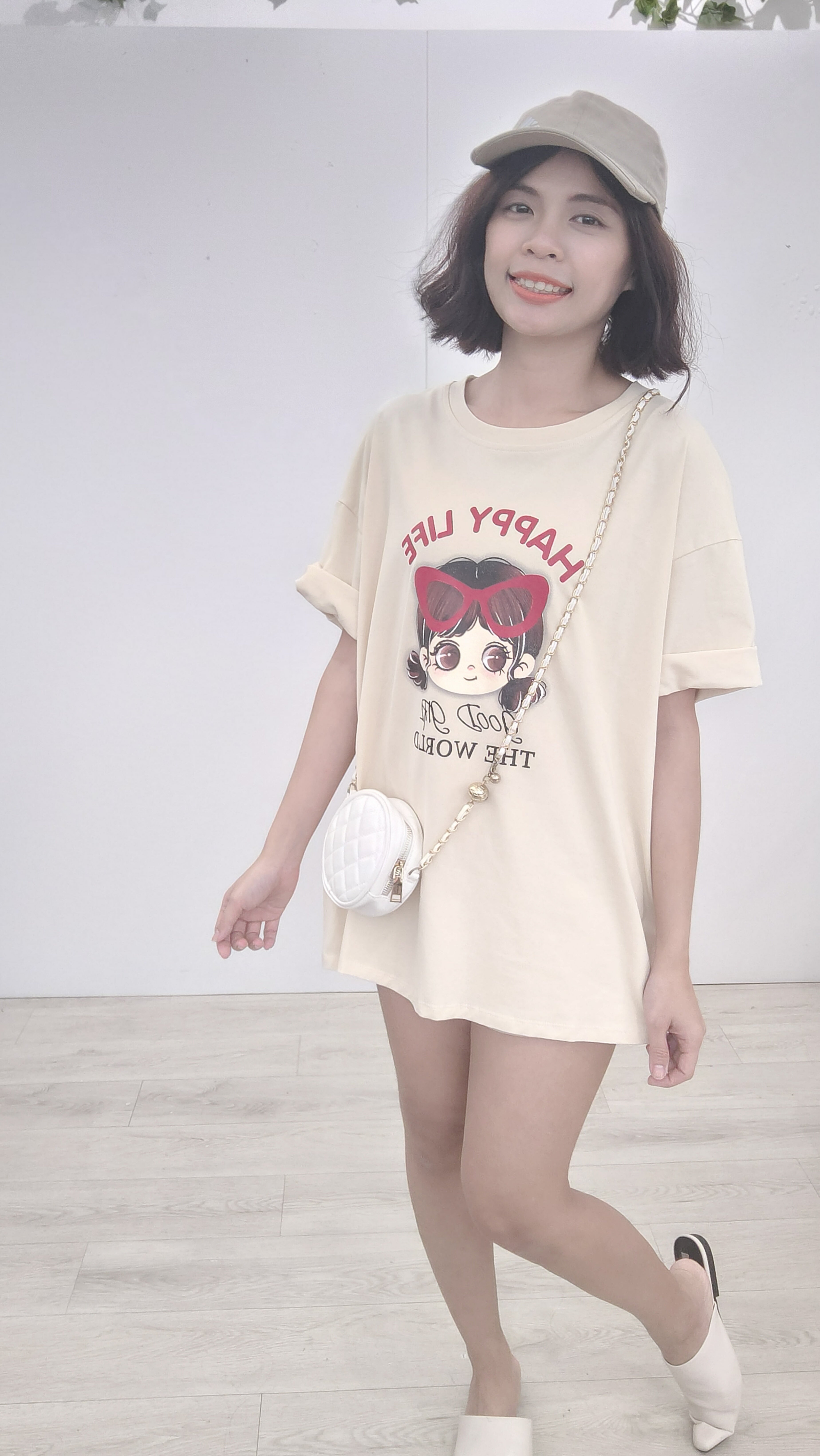 可爱女孩图案Over T