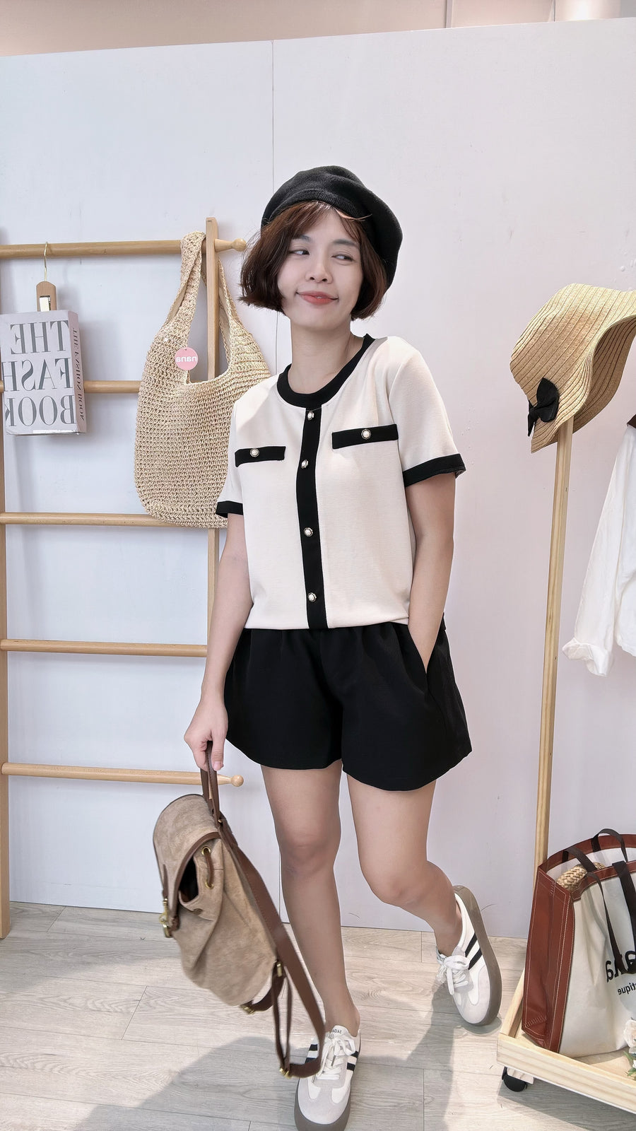 太空棉小香风假钮上衣